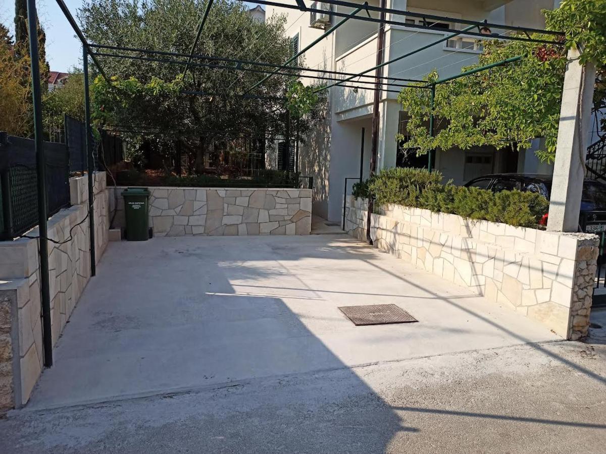 Apartments Romarin Supetar Zewnętrze zdjęcie