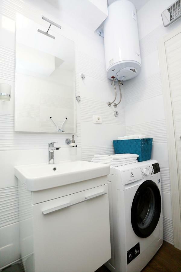 Apartments Romarin Supetar Zewnętrze zdjęcie