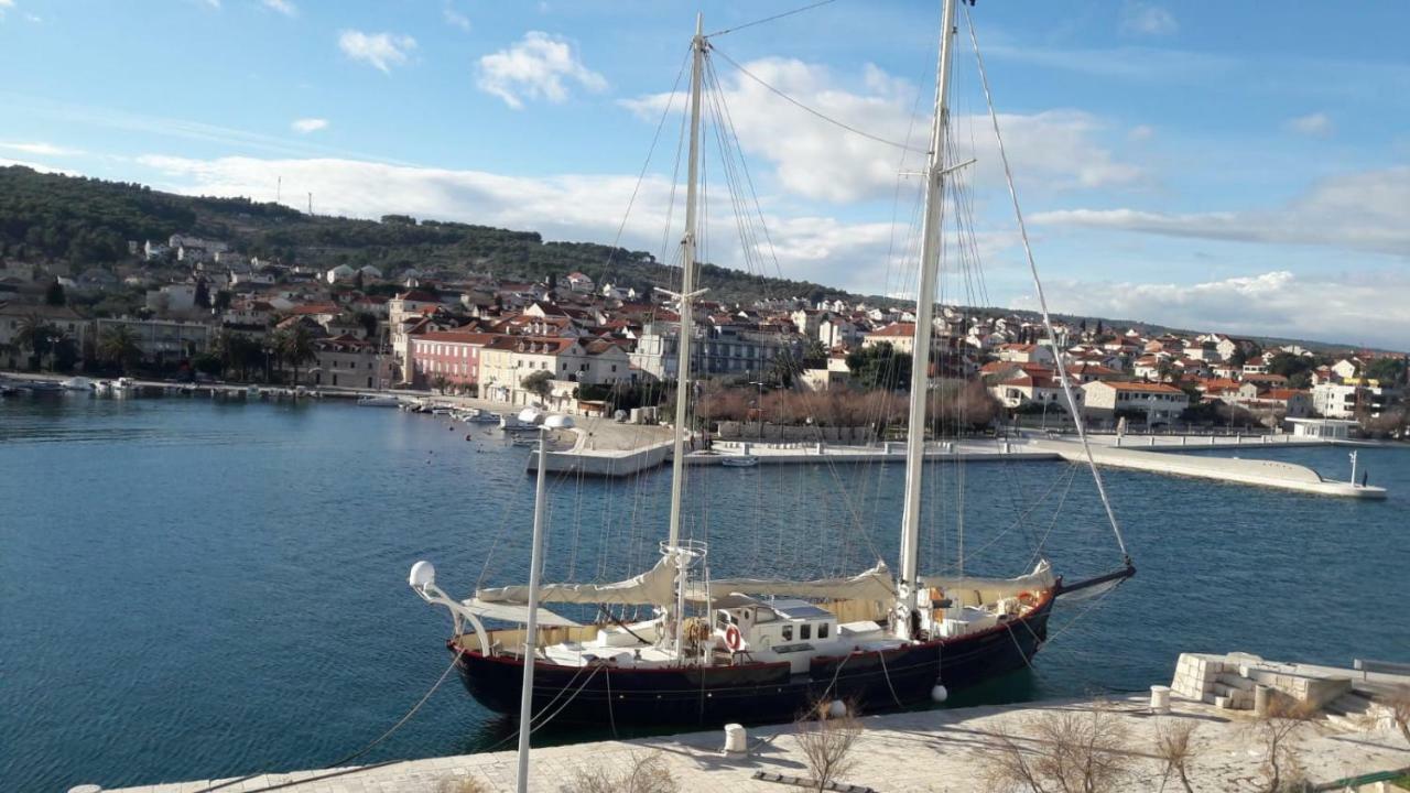 Apartments Romarin Supetar Zewnętrze zdjęcie